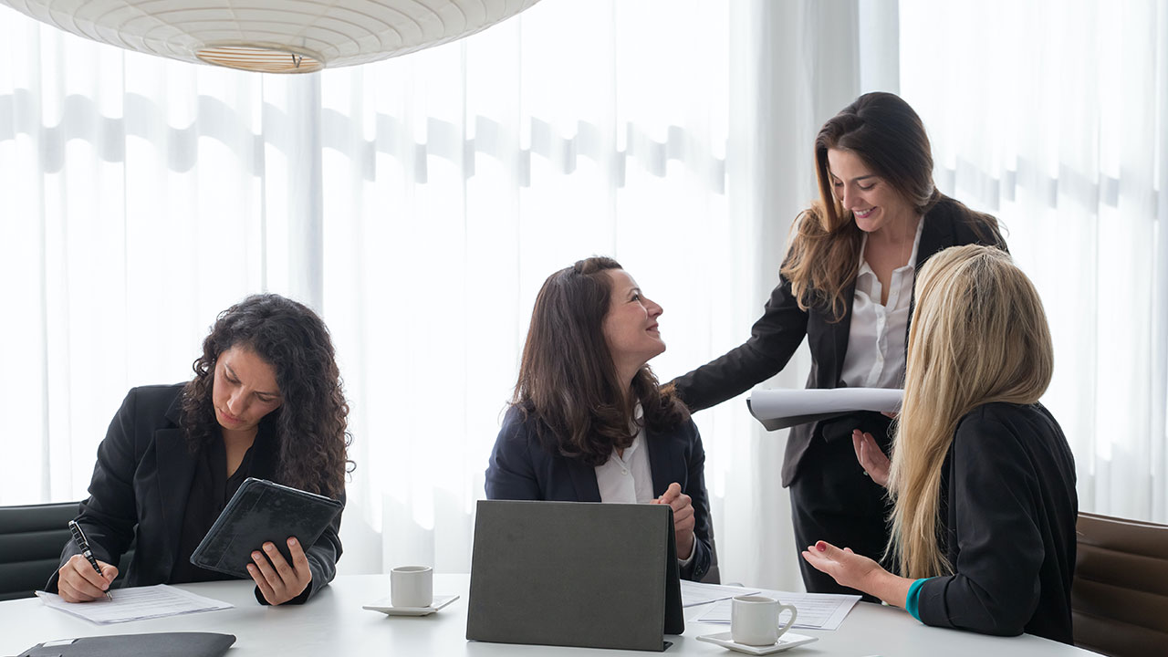 What are the advantages of face to face training priority management