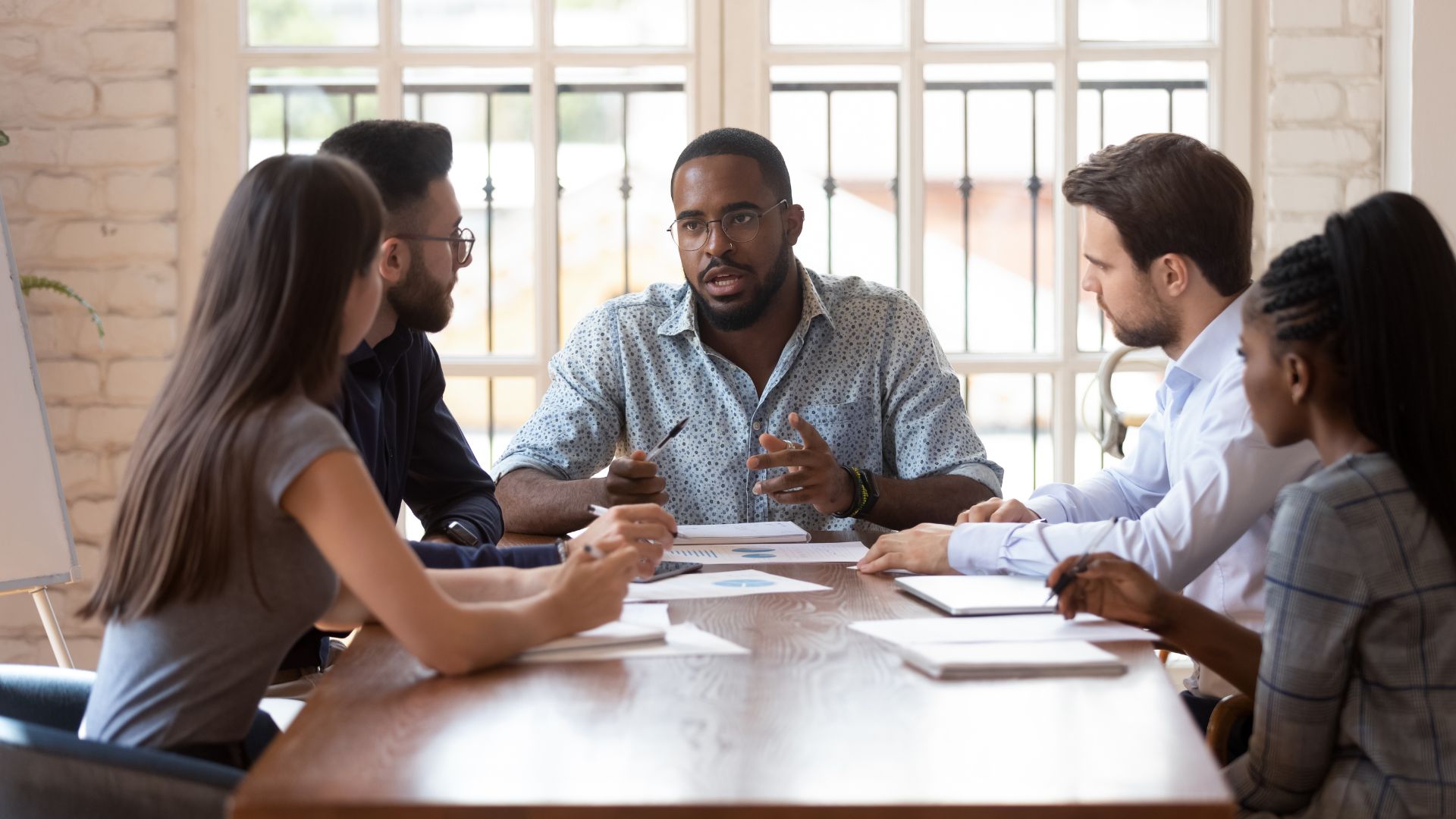 leader training a group